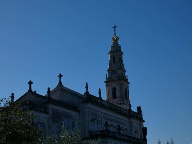 die Basilika «unserer Lieben Frau des Rosenkranzes von Fatima»