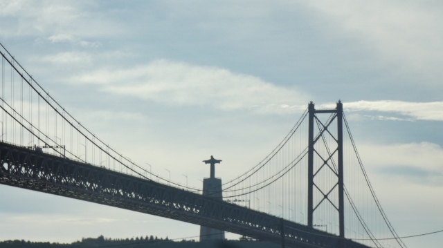 «Ponte de 25 Abril»