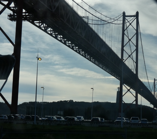 «Ponte de 25 Abril»