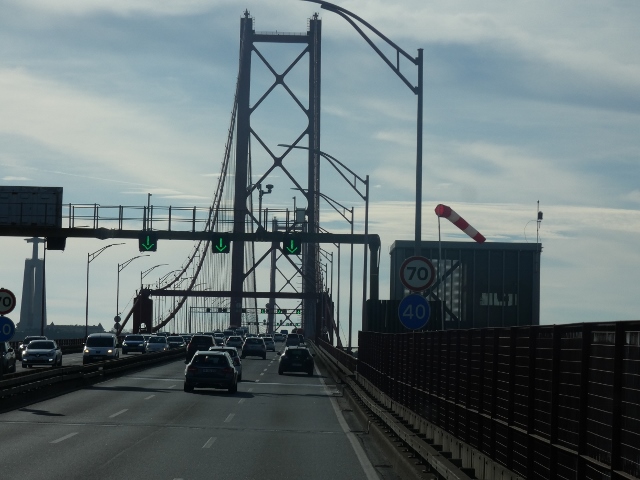 «Ponte de 25 Abril»