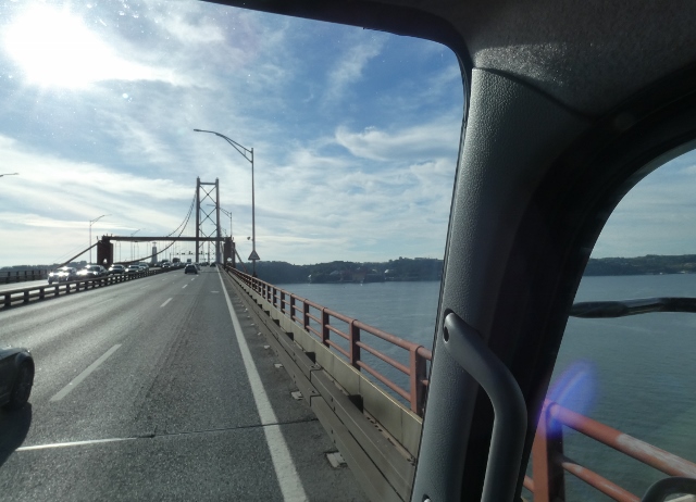 «Ponte de 25 Abril»