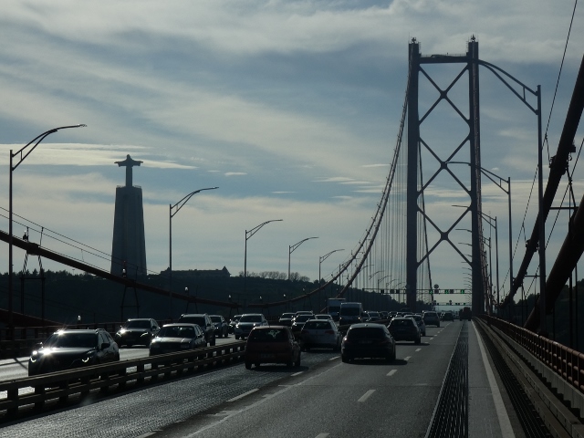 «Ponte de 25 Abril»