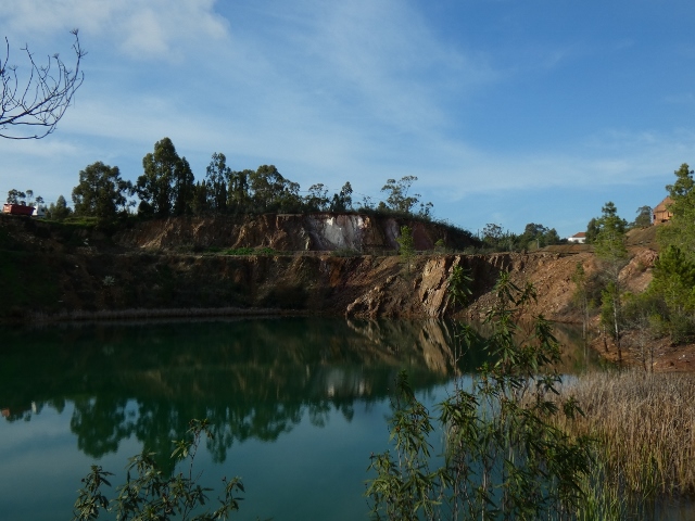 Grün, Schwefelhaltiges Wasser