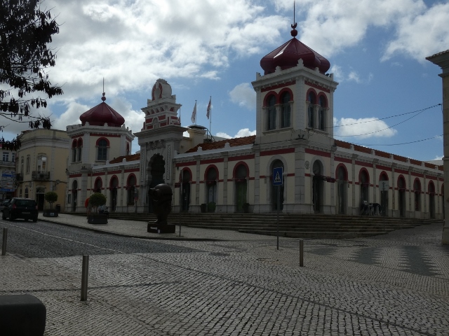 Markthalle am Sonntag