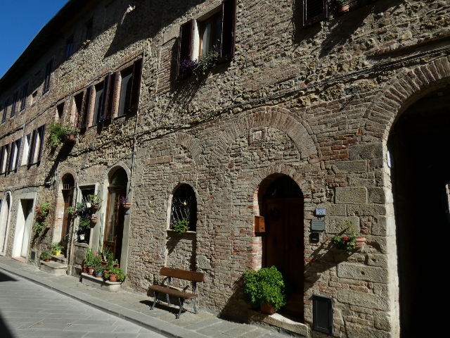 Schöne Steinhäuser