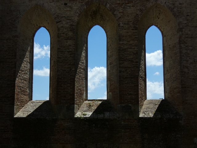 Blick gegen den Chor von innen