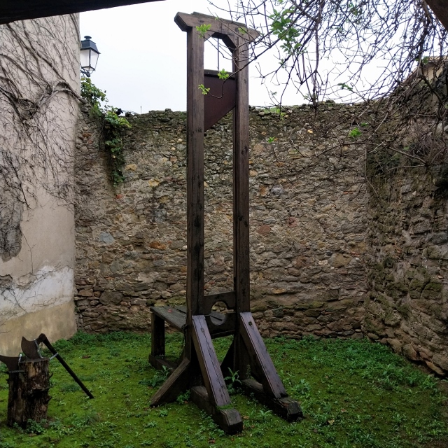 Folterinstrument Die Guillotine