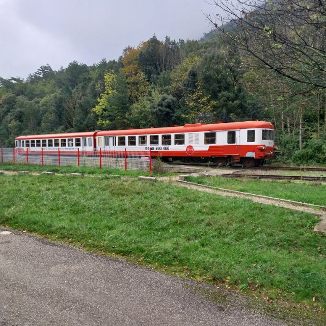 Im Train Rouge durchs Tal und Rebenland