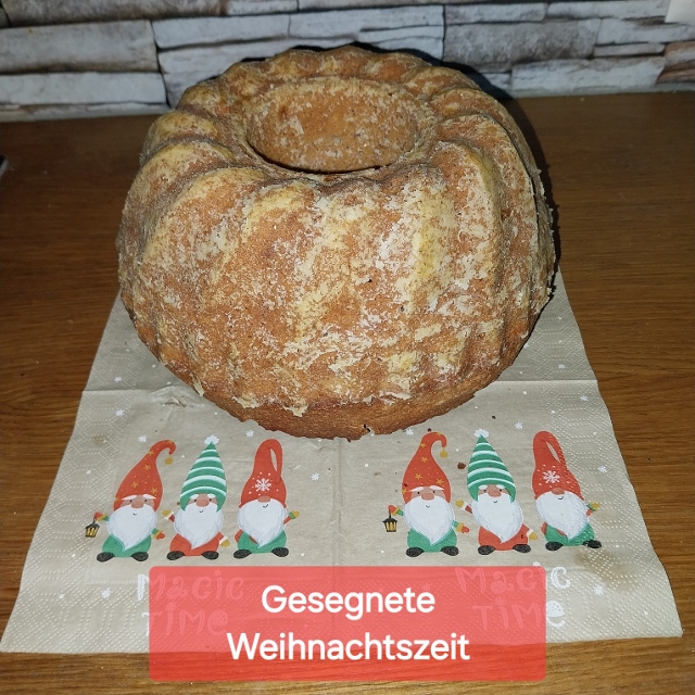 Selbstgemachter Gugelhupf