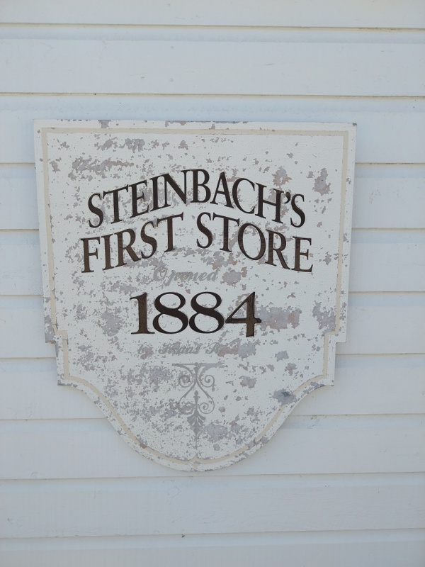 Im Ort Steinbach erster Verkaufsladen in 1884