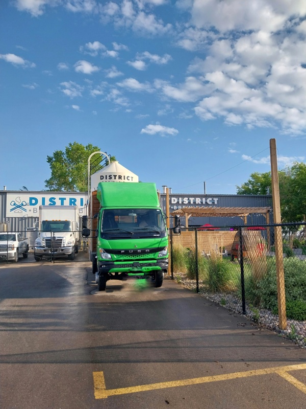 Da stehen wir nun vor der Bierbrauerei District Brewing Co.