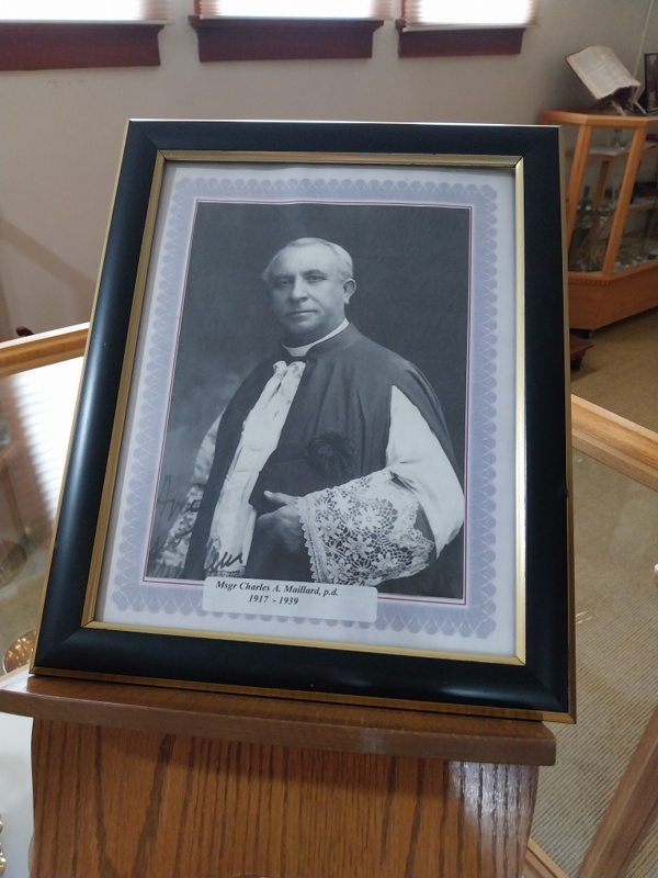 Monsignore Charles Maillard, ansässiger Priester und Künstler