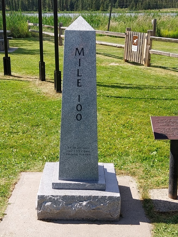 100 Mile Stein Lillooet liegt 100 Milen entfernt