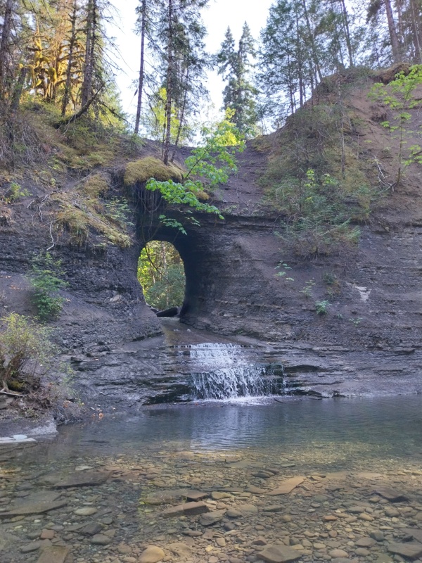 Hole in the wall Loch in der Wand