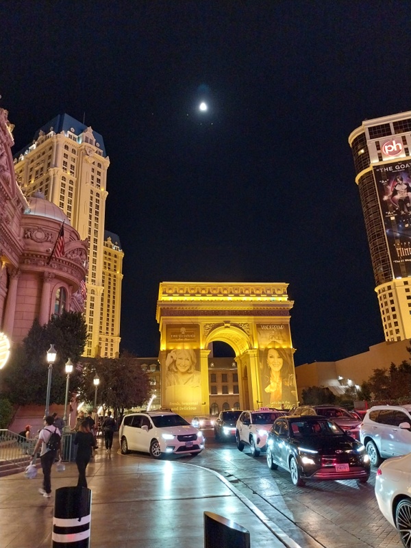 Triumphbogen Joel was stimmt hier nicht?