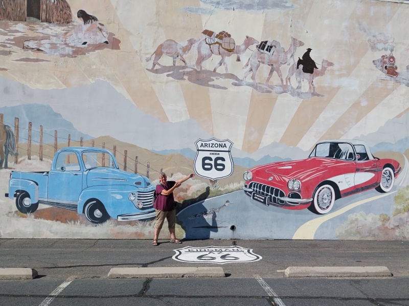 Wer hätte es gedacht, wir befahren die Route 66 Eingang zum Mohave Museum