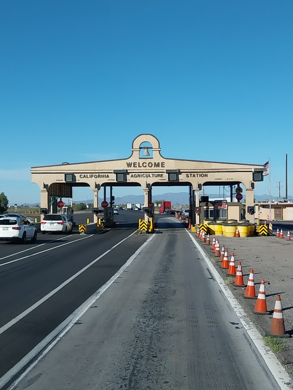 Grenzübergang von Arizona nach Kalifornien