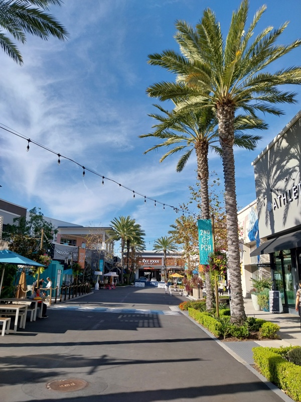 Food Mall, schöne Fussgänger Zone