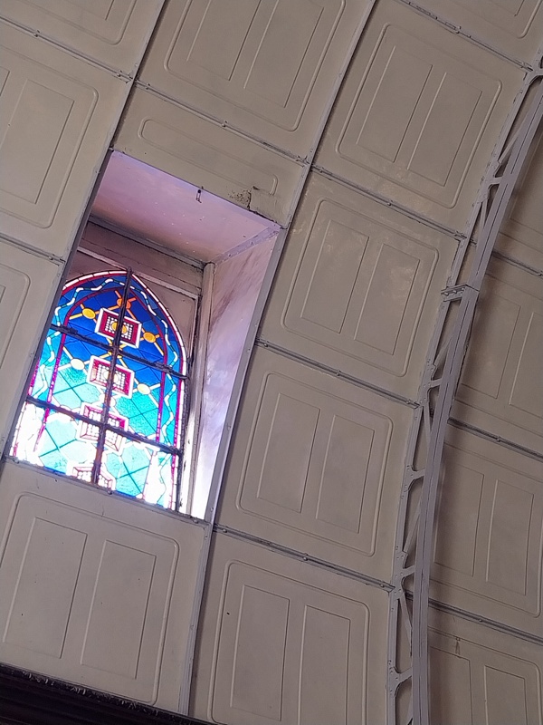 Kirchenfenster aus Stahlrahmen