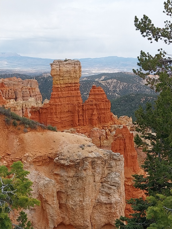 Agua Canyon mächtiger Hoodoo The Hunter beeindruckende Farbenspiel
